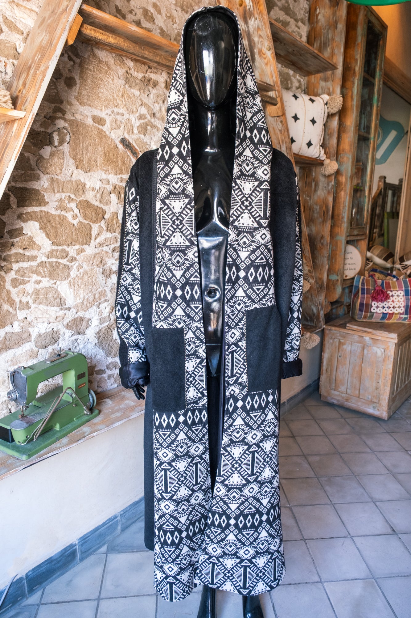Manteau artisanal unisexe à capuche