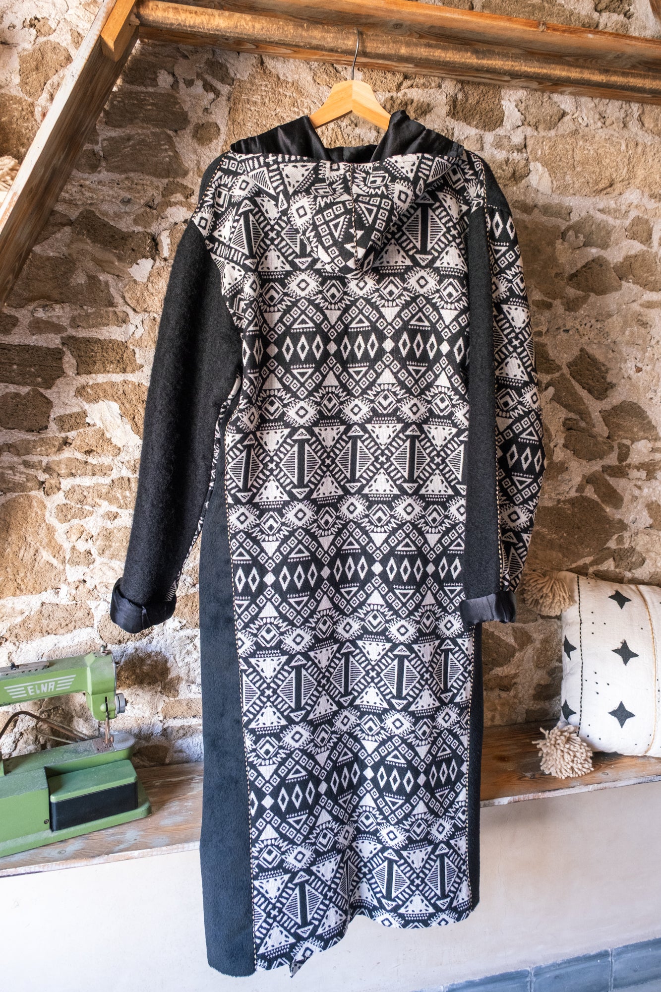 Manteau artisanal unisexe à capuche