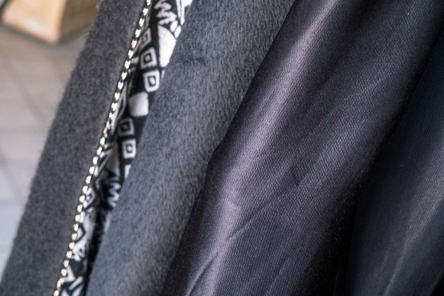 Manteau artisanal unisexe à capuche