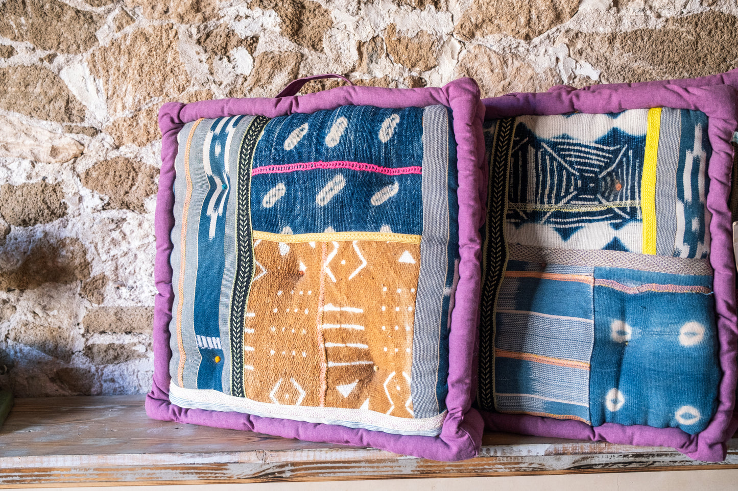 Coussin unique en tissus africains recyclés